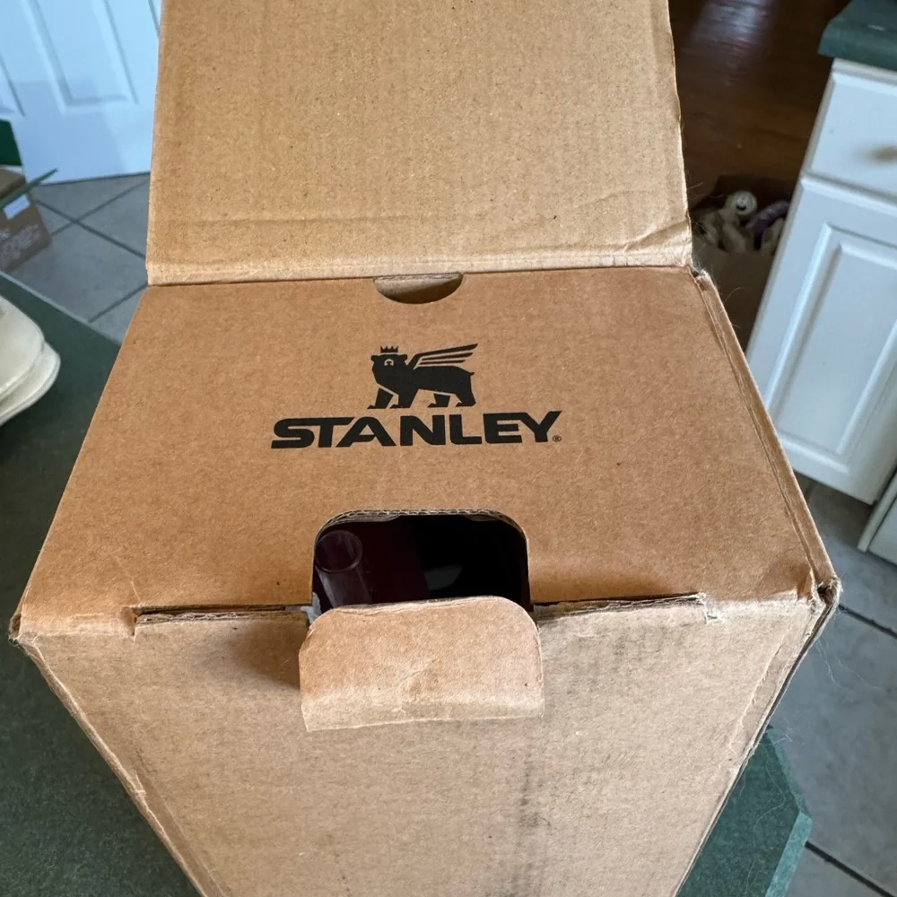 Stanley Quencher Tumbler 40oz Pink Parade Limited 2024 Release - Picture 6 of 7